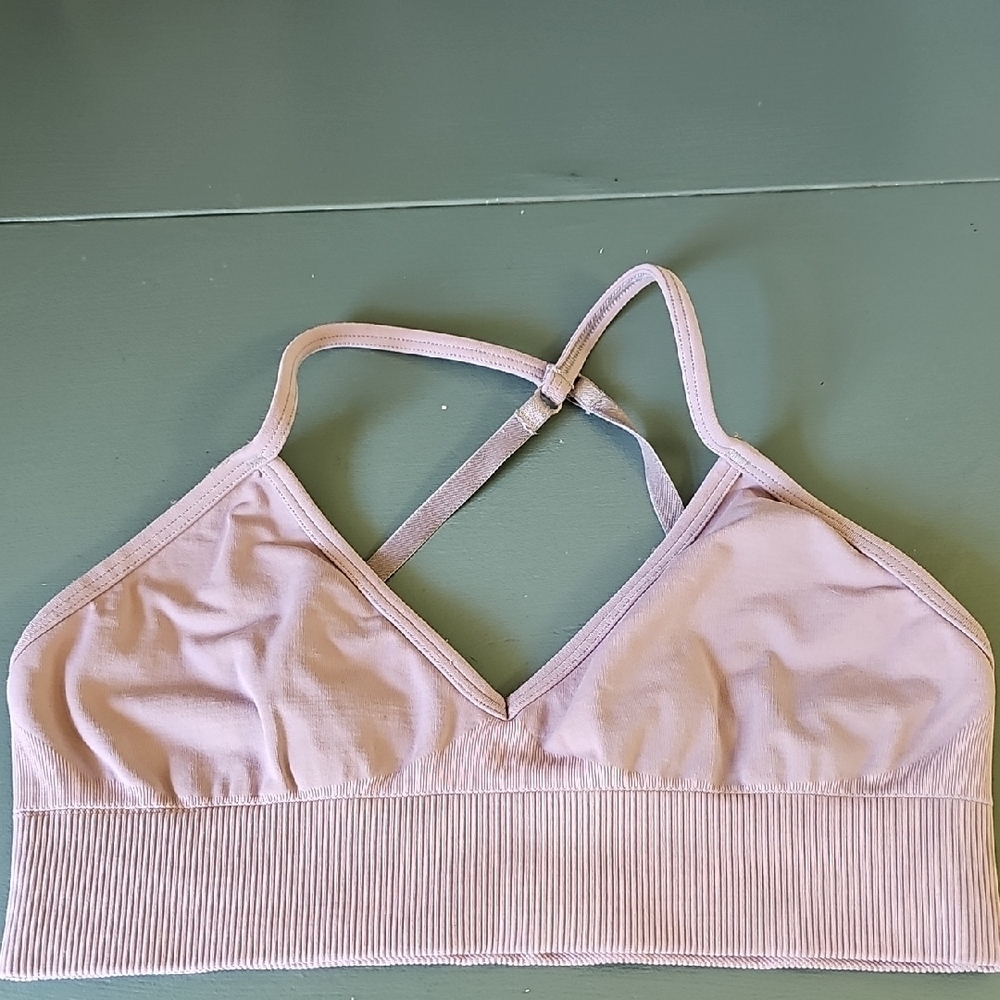 Cream Bandeau with‎ Ribbed Support and Seamless Design